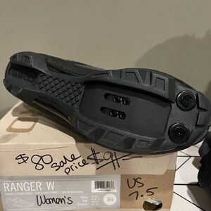 Giro Ranger Women’s cycling shoe, never worn